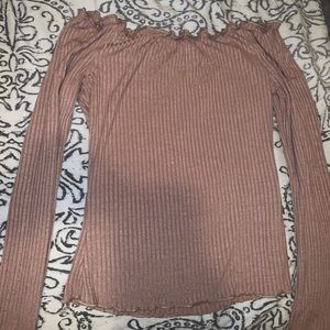 Beige long sleeve crop top